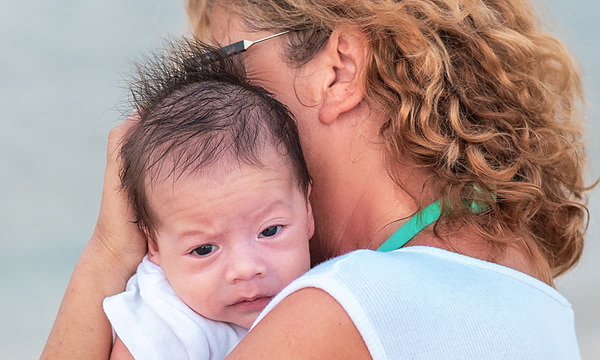 Mẹ chồng mong được trả tiền chăm ch&aacute;u, con d&acirc;u phản ứng thế n&agrave;o? - Ảnh 1.