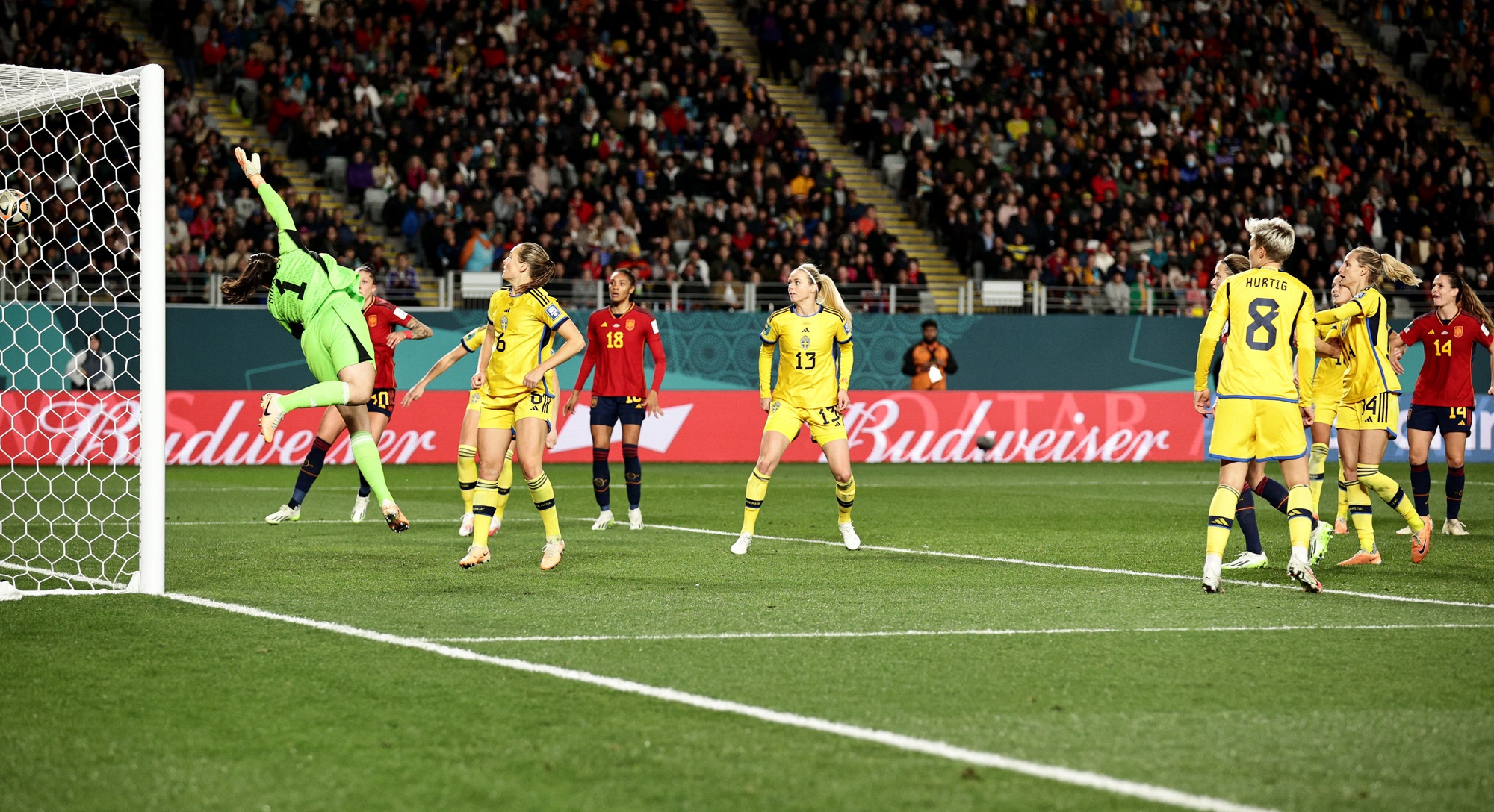 World Cup nữ 2023: 10 ph&uacute;t cuối b&ugrave;ng nổ, T&acirc;y Ban Nha lần đầu v&agrave;o chung kết - Ảnh 6.