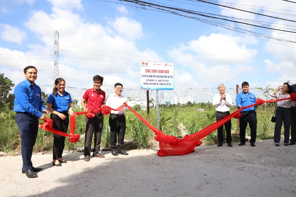 Tổng công ty Phát điện 3 bàn giao các công trình thanh niên