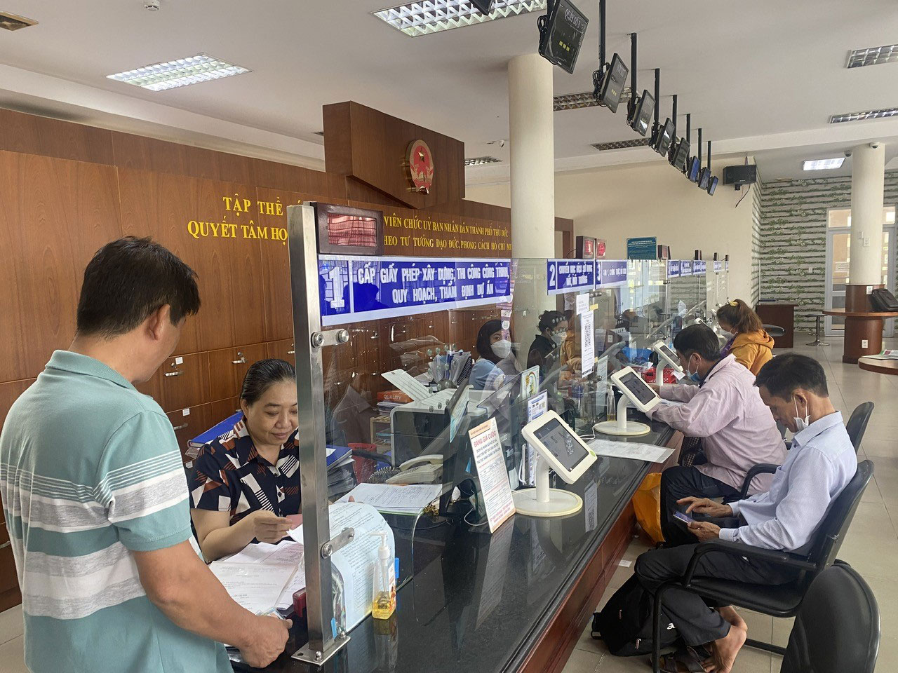 Bớt khổ sở hơn khi xây nhà