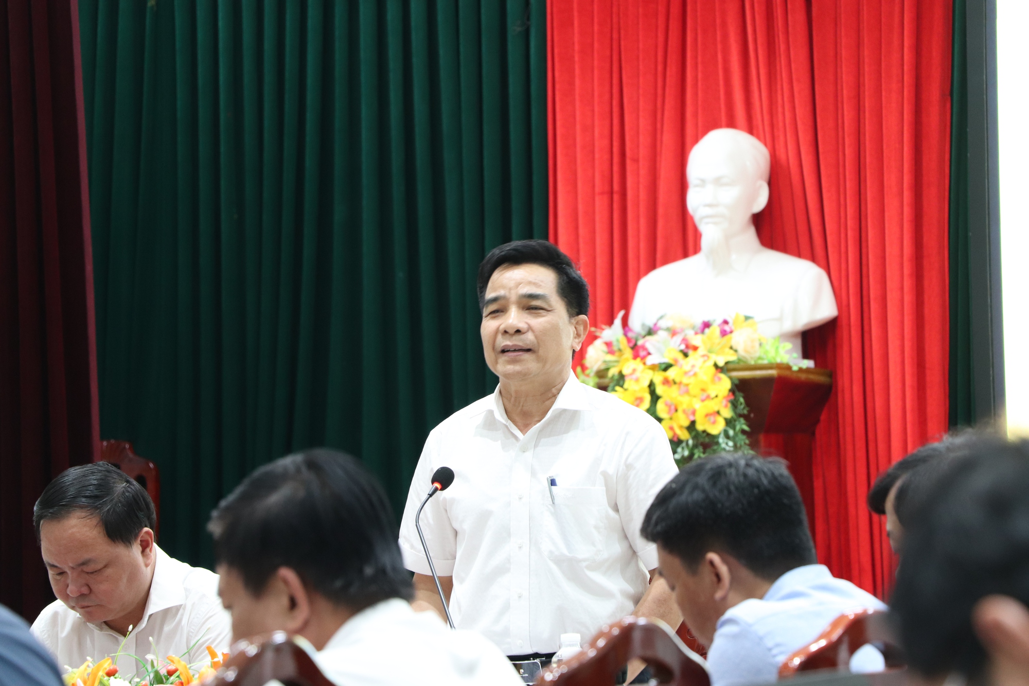 Phó Bí thư Tỉnh ủy Quảng Nam: Đừng để đường làm xong mà điện thì tối thui!