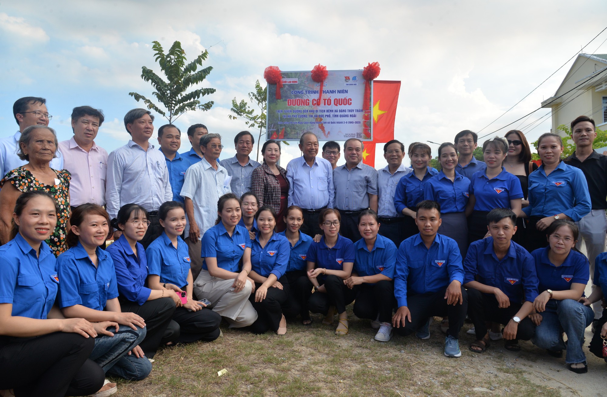 Khánh thành Đường cờ Tổ quốc đầu tiên tại Quảng Ngãi - Ảnh 6.