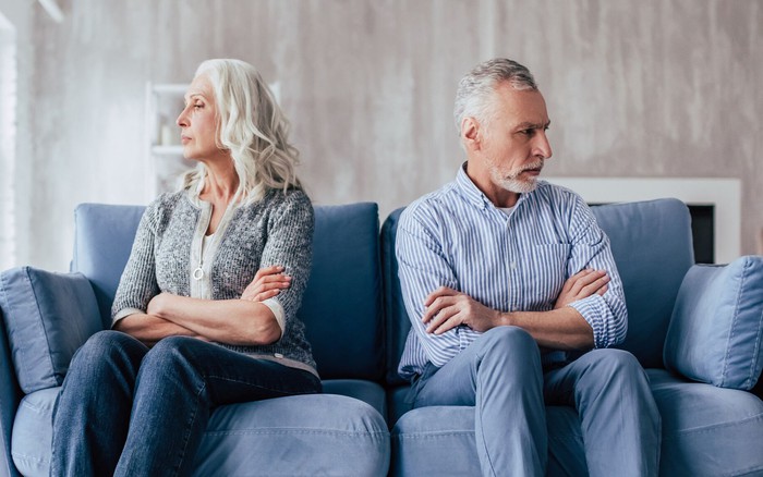 Ly hôn tuổi đã xế chiều ngày một gia tăng, vì sao? - Ảnh 1.