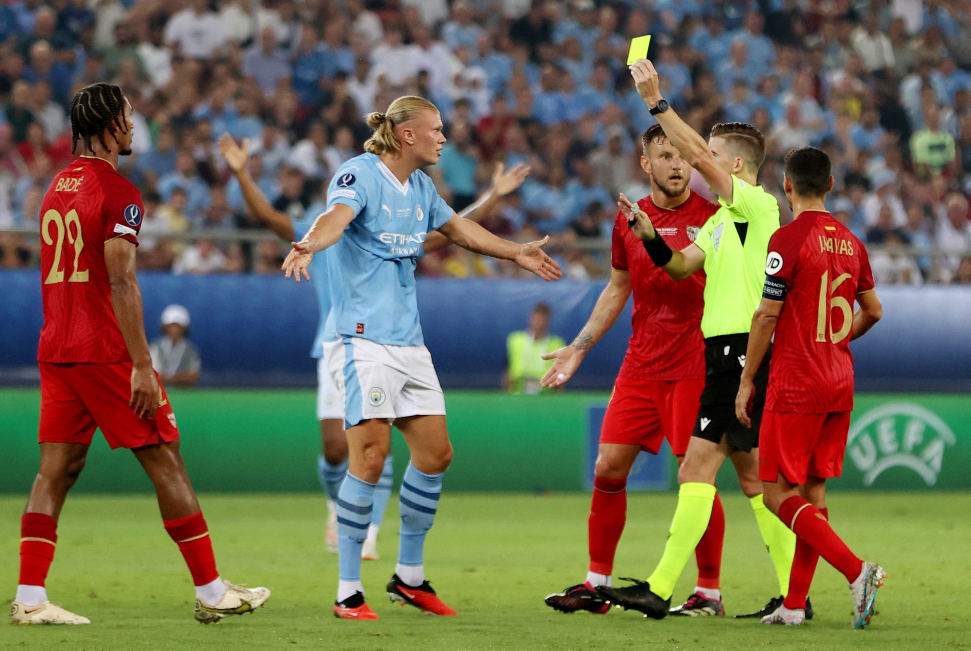 Ngược d&ograve;ng thắng tr&ecirc;n chấm lu&acirc;n lưu, Man City lần đầu đoạt Si&ecirc;u c&uacute;p ch&acirc;u &Acirc;u - Ảnh 2.