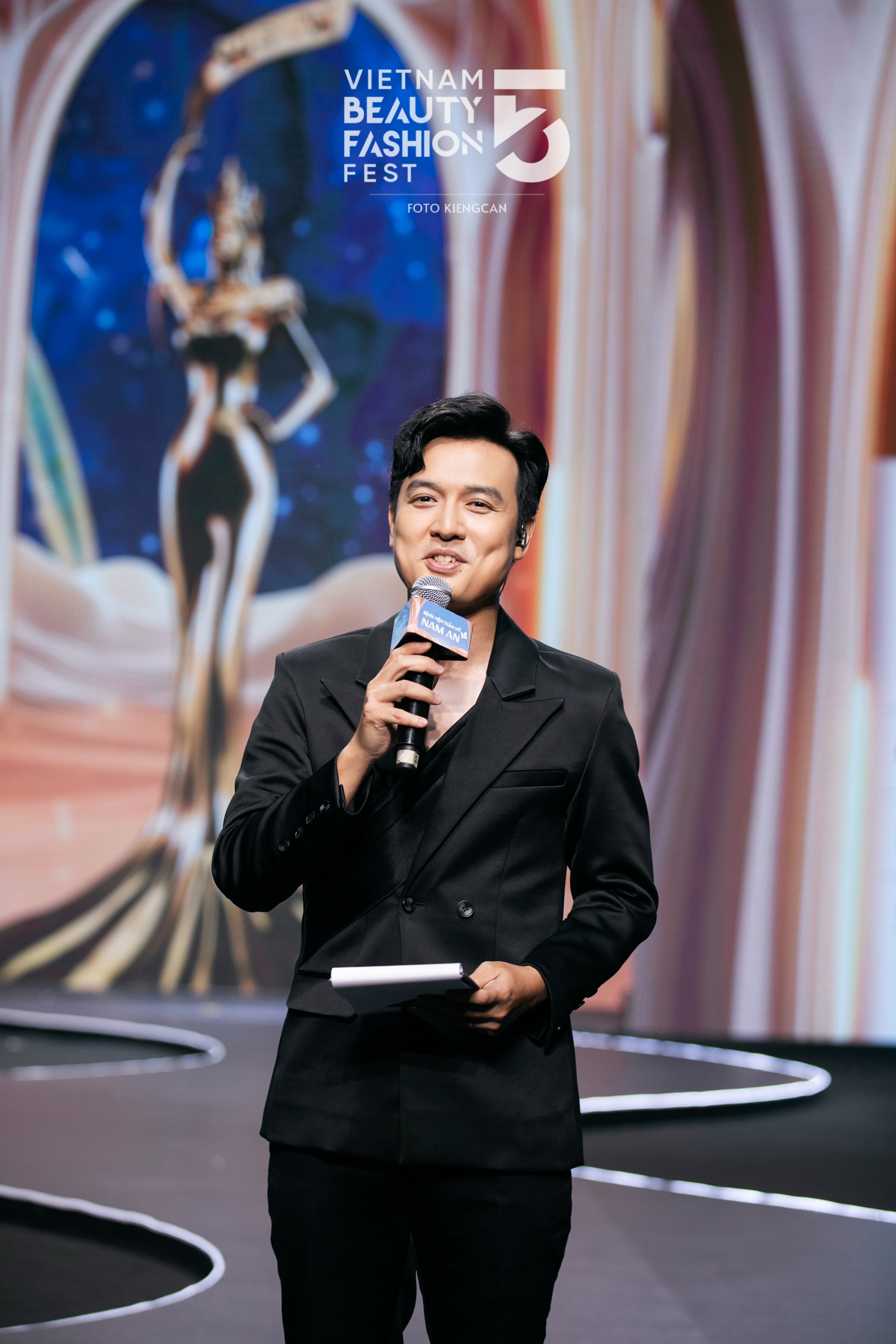 MC Thi&ecirc;n Vũ gặp sự cố trước chung kết Miss Grand Vietnam 2023 - Ảnh 4.