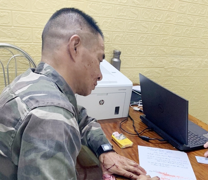 Khởi tố bị can, bắt tạm giam nghi phạm s&aacute;t hại gia đ&igrave;nh vợ - Ảnh 1.