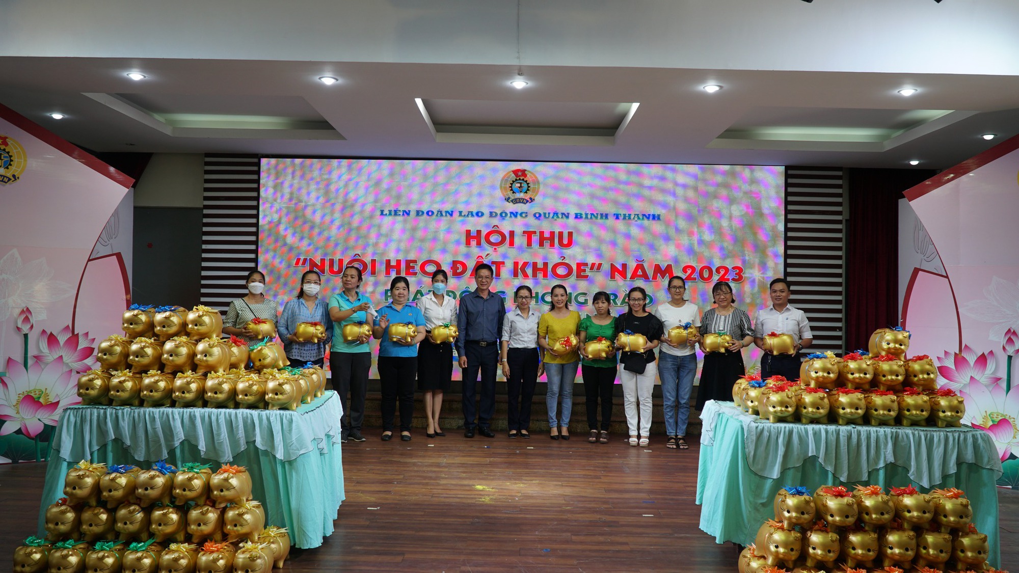 Cùng người lao động vượt khó - Ảnh 3.