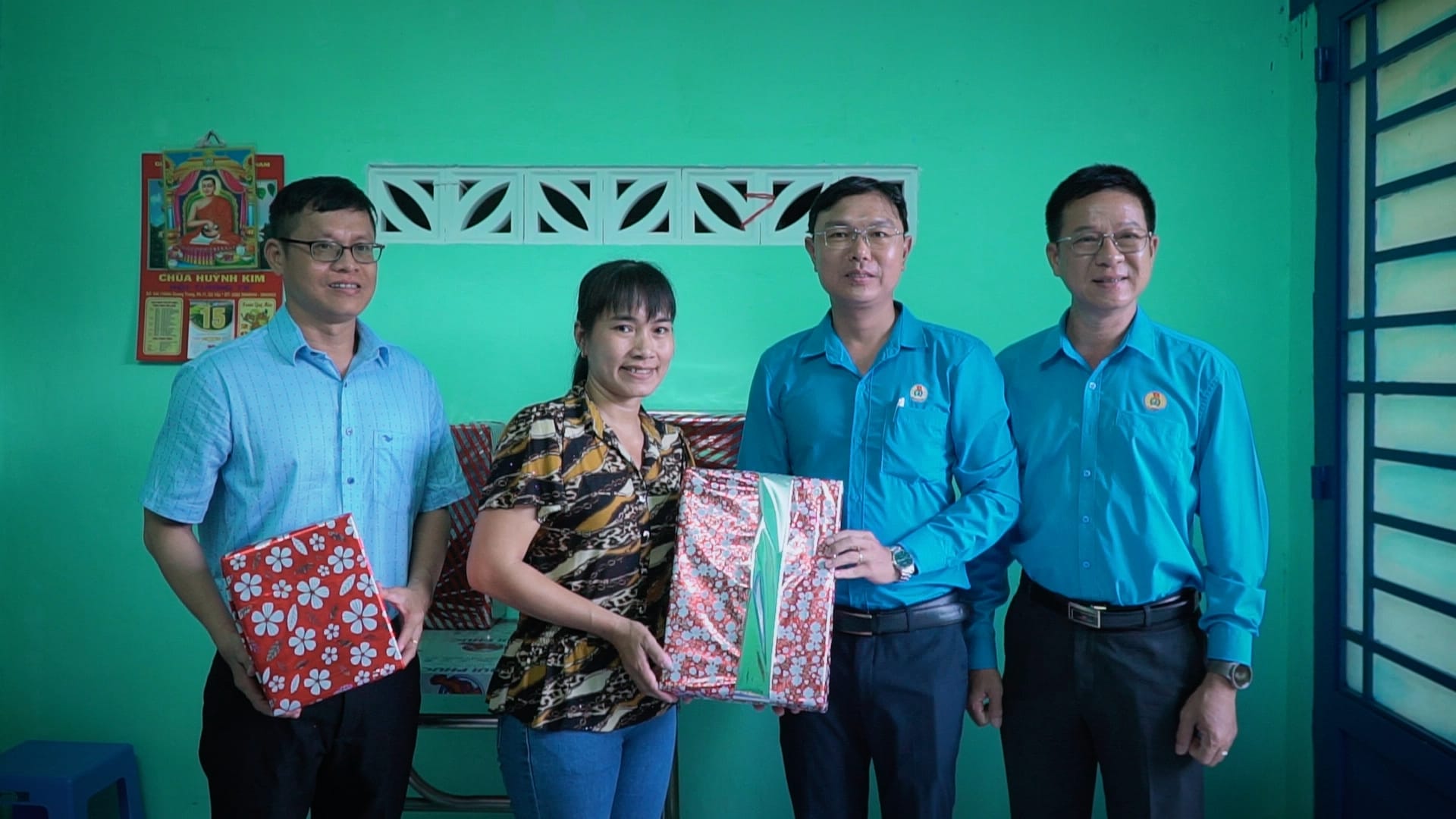 Cùng người lao động vượt khó - Ảnh 7.
