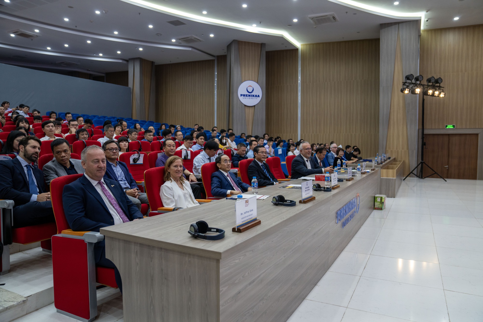 Việt Nam và Mỹ hợp tác đào tạo nhóm ngành STEM
