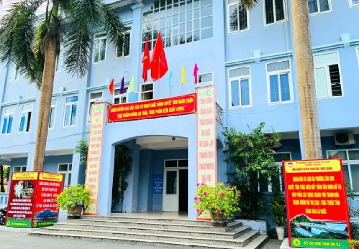 Một loạt c&aacute;n bộ ở Thanh H&oacute;a bị kỷ luật - Ảnh 2.