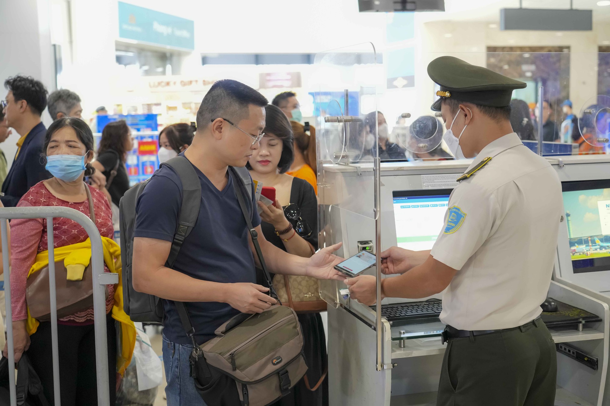Th&ocirc;ng tin bất ngờ về v&eacute; bay dịp nghỉ Lễ 2-9