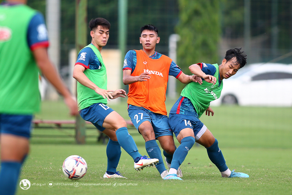 U23 Việt Nam c&oacute; th&ecirc;m lợi thế khi L&agrave;o h&ograve;a Philippines - Ảnh 1.