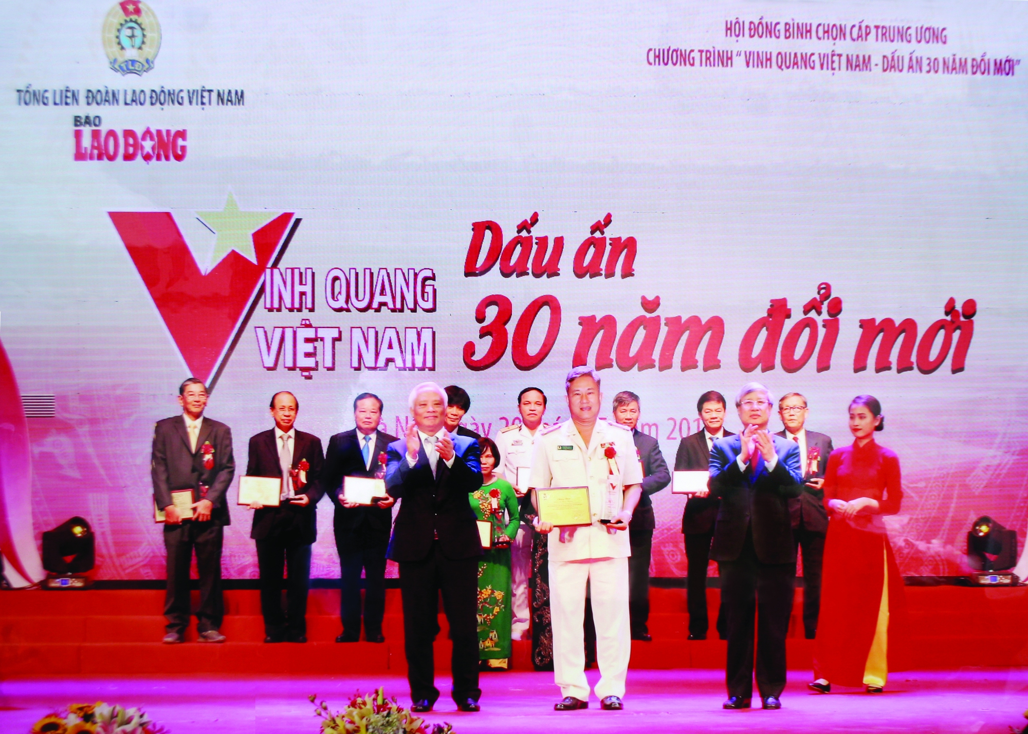 Đại tá hình sự đất Cảng (kỳ 2): Giải tán bữa tiệc quy tụ 500 giang hồ - Ảnh 9.