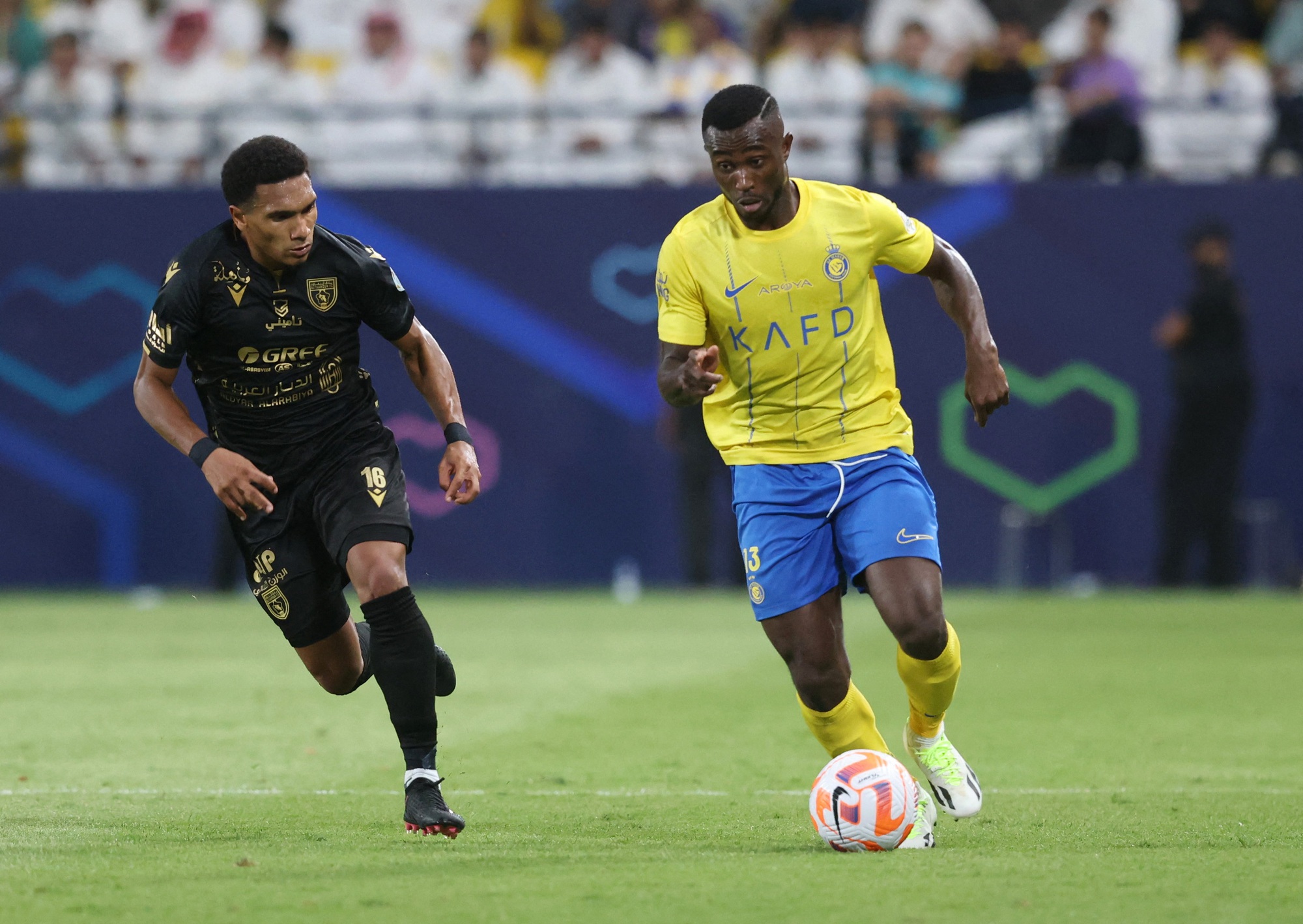 Ronaldo trở lại, Al-Nassr vẫn chệch choạc đầu m&ugrave;a giải mới - Ảnh 3.