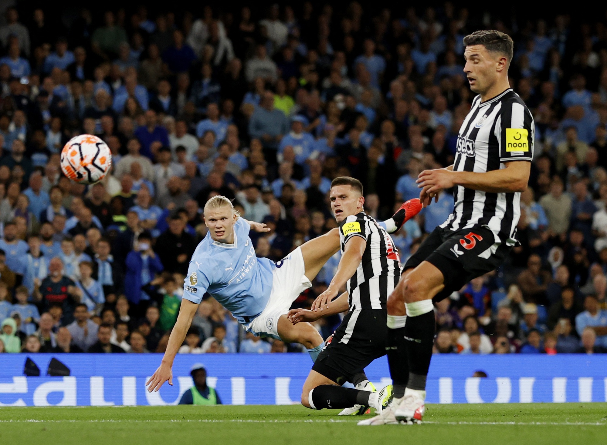 Thầy tr&ograve; Tottenham c&agrave;n qu&eacute;t giải thưởng th&aacute;ng 8 Ngoại hạng Anh - Ảnh 1.