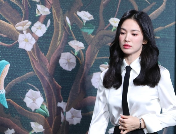 Song Hye-kyo: &ldquo;Hạnh ph&uacute;c của mẹ l&agrave; quan trọng nhất!&rdquo; - Ảnh 2.