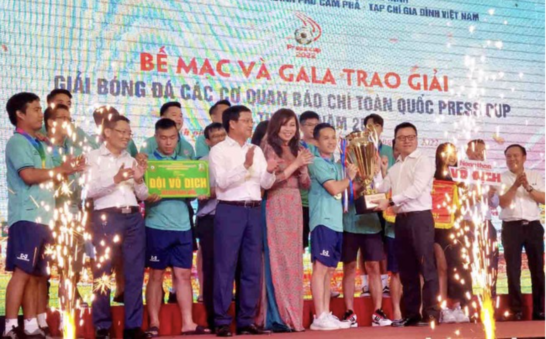 8 đội b&oacute;ng tranh t&agrave;i v&ograve;ng loại Giải B&oacute;ng đ&aacute; b&aacute;o ch&iacute; to&agrave;n quốc - Press Cup 2023 - Ảnh 3.