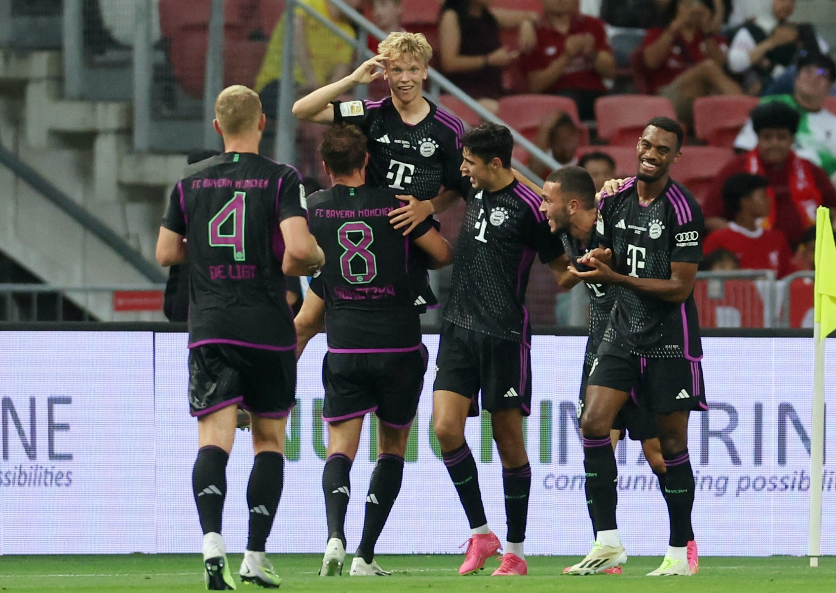 Ngược dòng ngoạn mục trong trận cầu 7 bàn, Bayern Munich quật ngã Liverpool