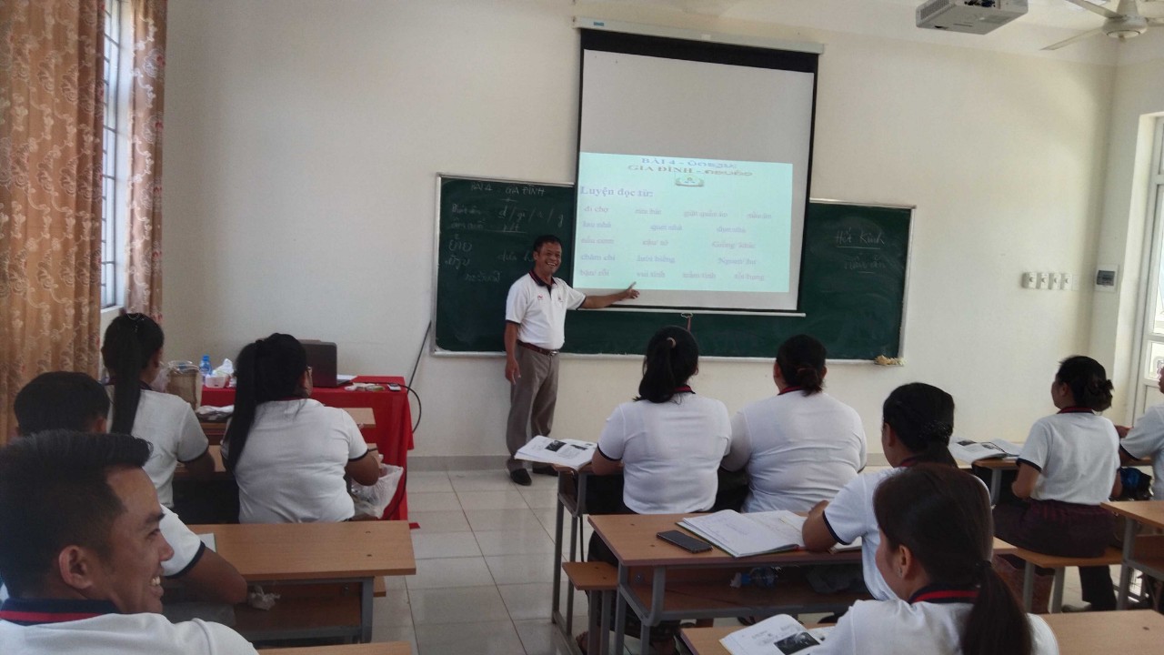 Vụ giáo viên ra nước ngoài dạy bị chậm lương: Nhận được quyết định kết thúc nhiệm kỳ dạy học