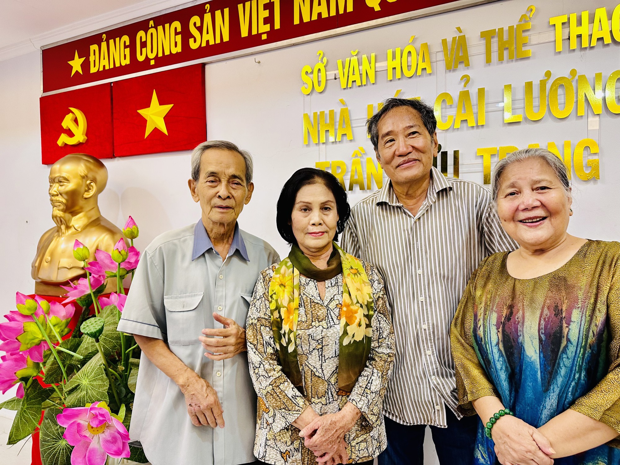 Nghệ sĩ họp mặt chuẩn bị ra mắt bộ phim &ldquo;H&agrave;nh tr&igrave;nh Đo&agrave;n cải lương Nam Bộ&rdquo; - Ảnh 3.