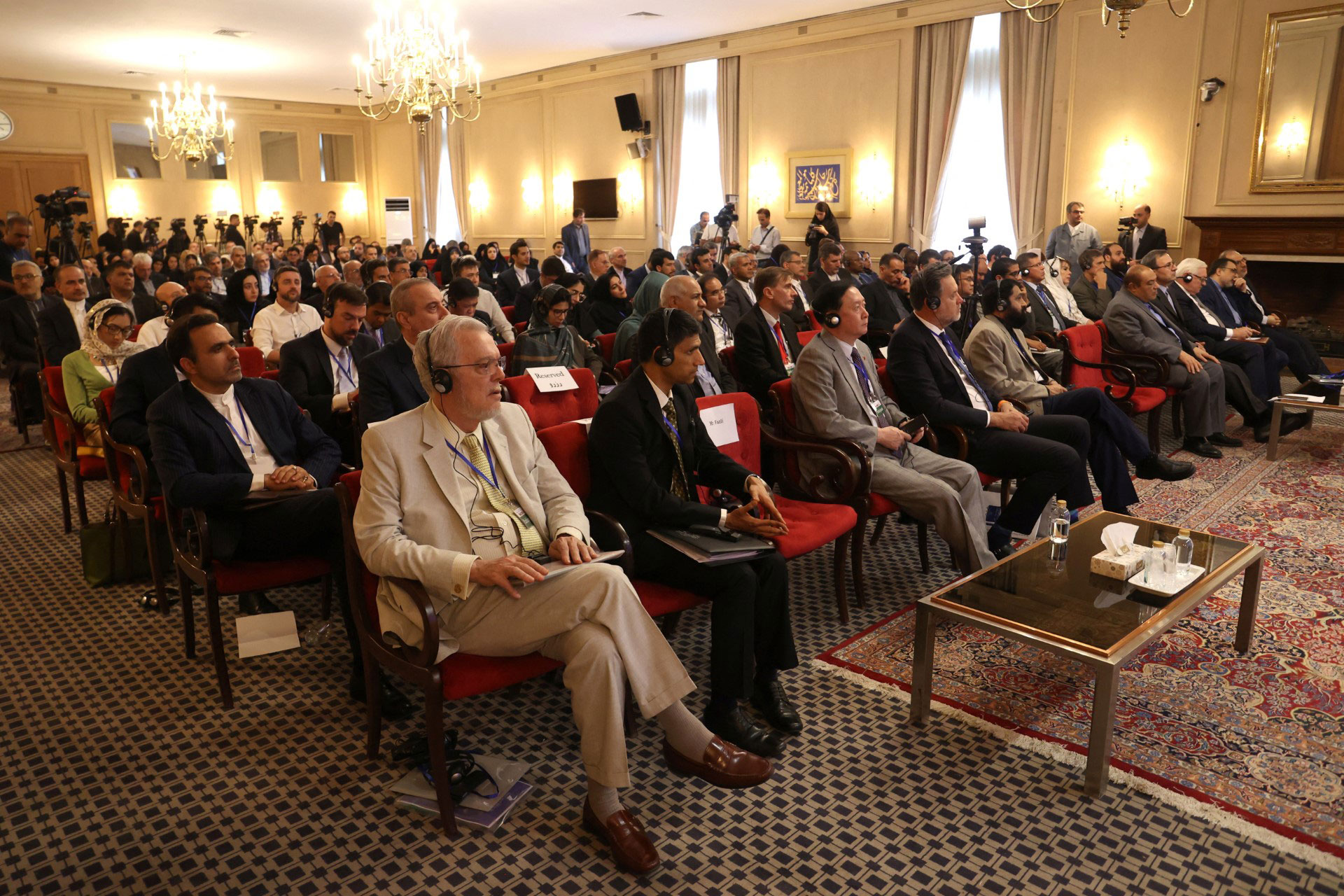 BRICS và bài toán mở rộng