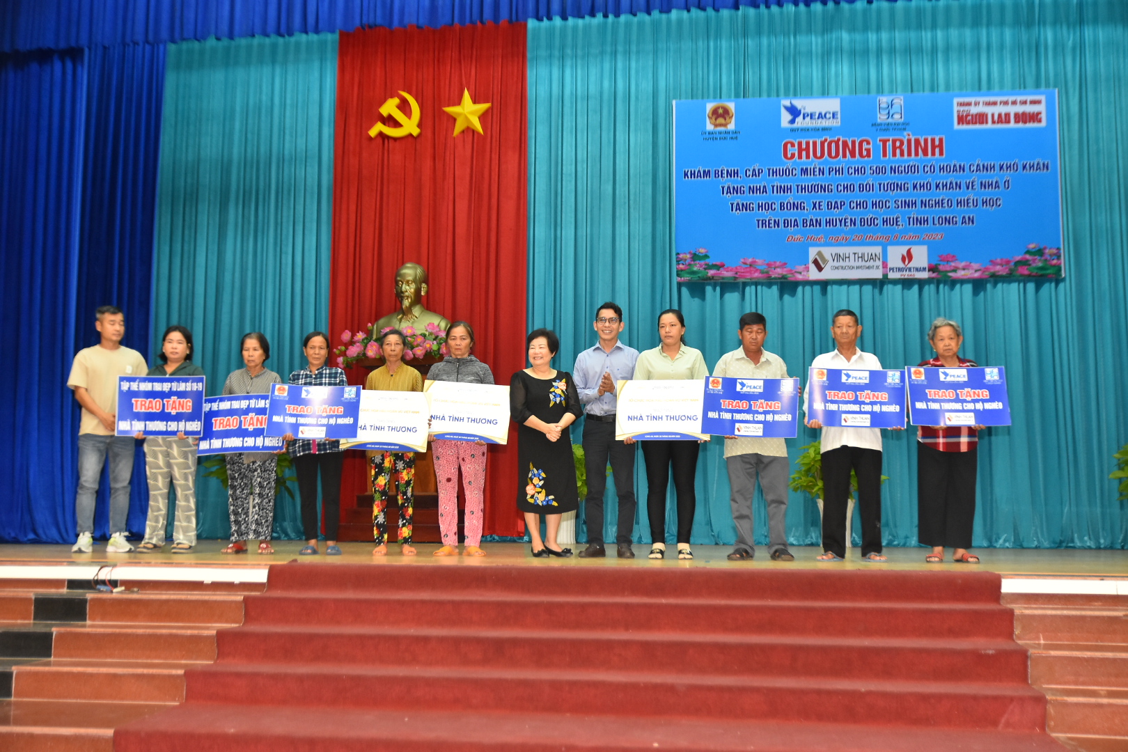 Nhiều hoạt động ý nghĩa tại huyện biên giới - Ảnh 8.