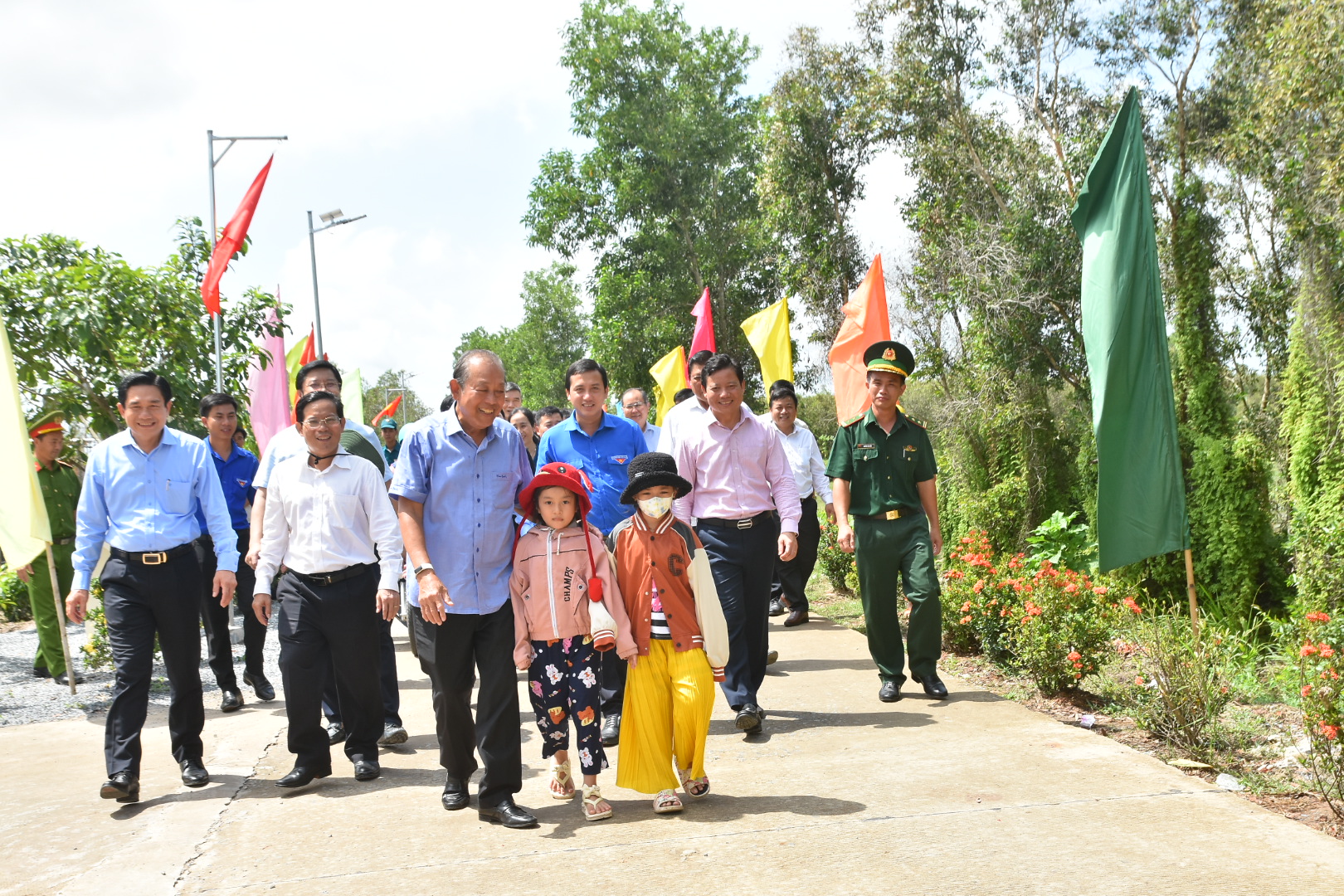 Khánh thành công trình "Đường cờ Tổ quốc Biên cương"