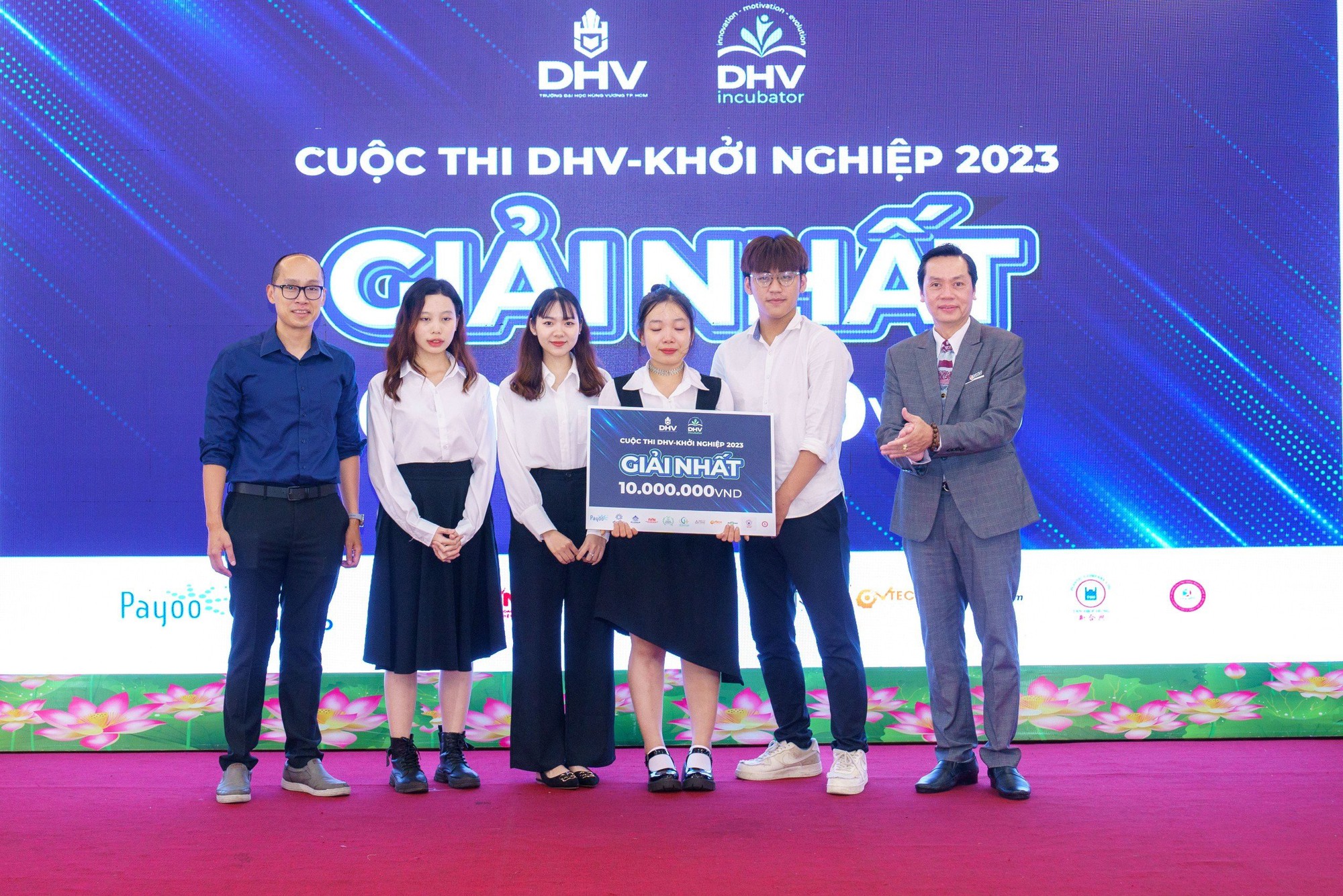 Dự án về cây ngải cứu đoạt giải nhất cuộc thi khởi nghiệp