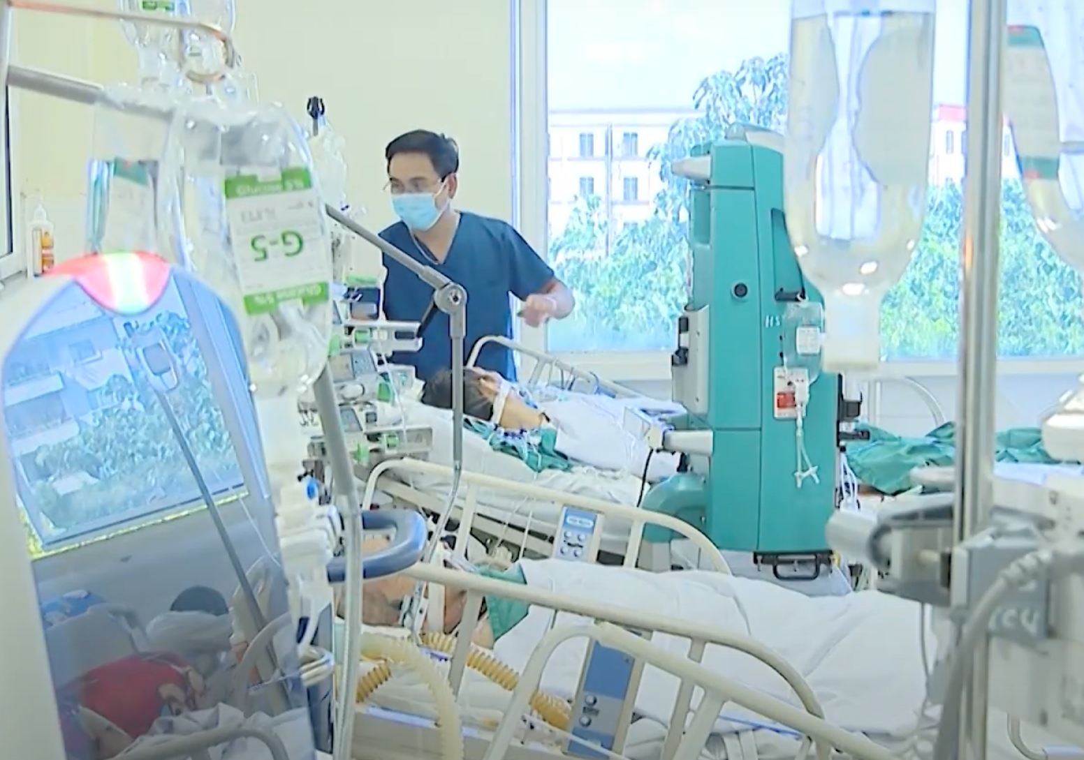 Dịch COVID-19 hôm nay: Ca nhiễm giảm nhẹ