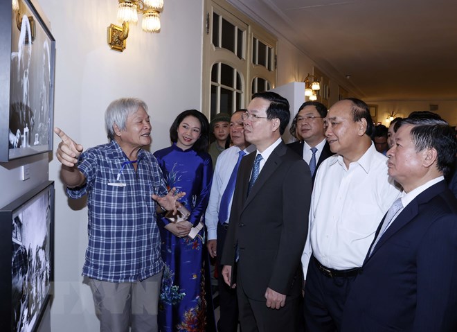 Chủ tịch nước dự Chương tr&igrave;nh nghệ thuật kỷ niệm 100 năm ng&agrave;y sinh nhạc sĩ Văn Cao - Ảnh 4.
