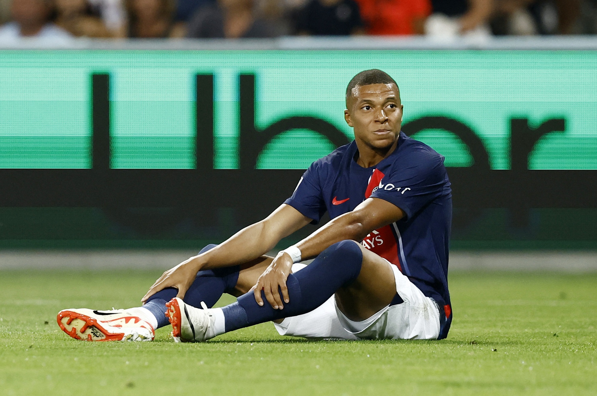 Real Madrid chuẩn bị đề xuất chiêu mộ Mbappe, PSG sắp biến động trở lại