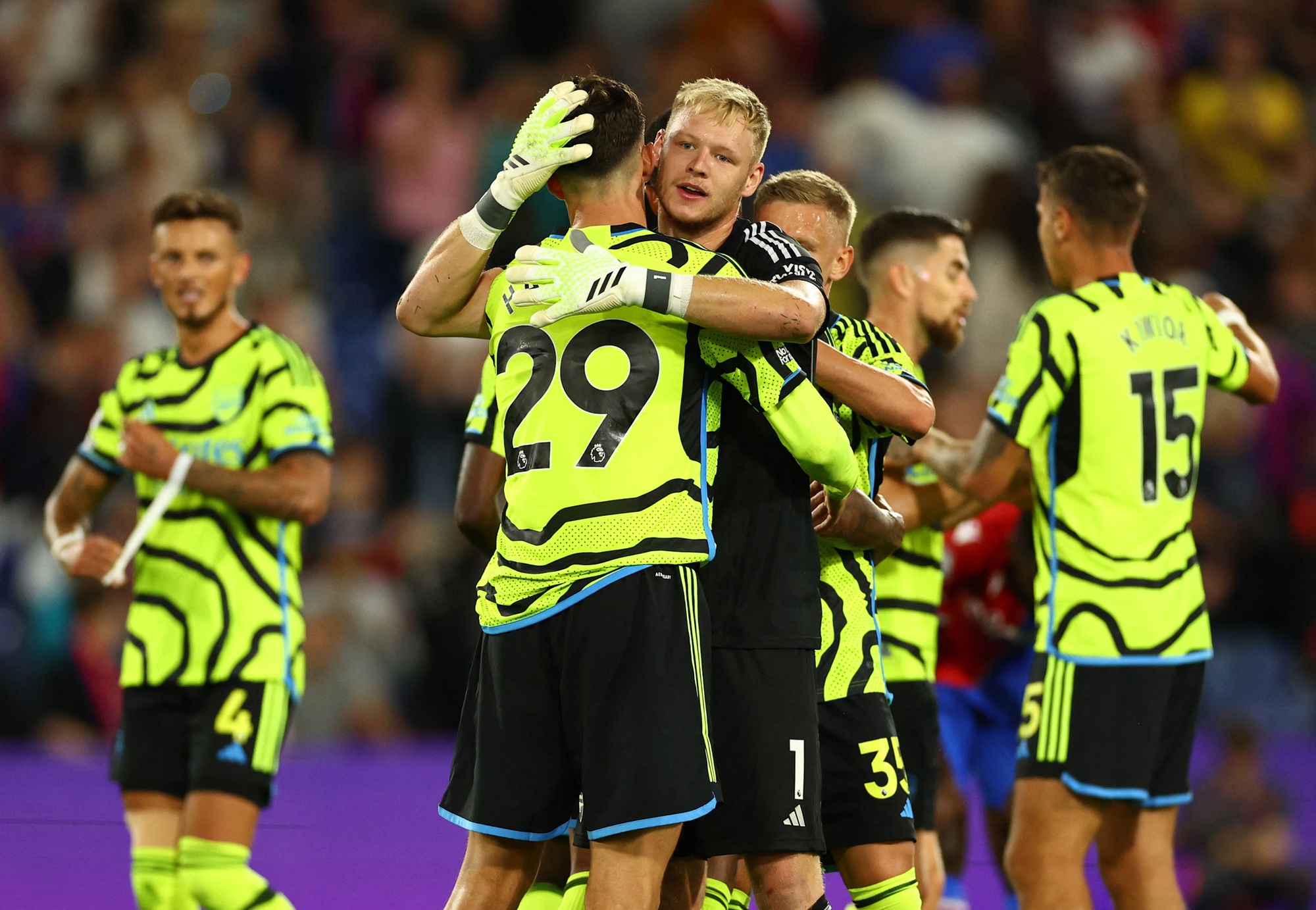 Arsenal tho&aacute;t hiểm tại s&acirc;n Crystal Palace, HLV Arteta đ&aacute; x&eacute;o trọng t&agrave;i - Ảnh 9.