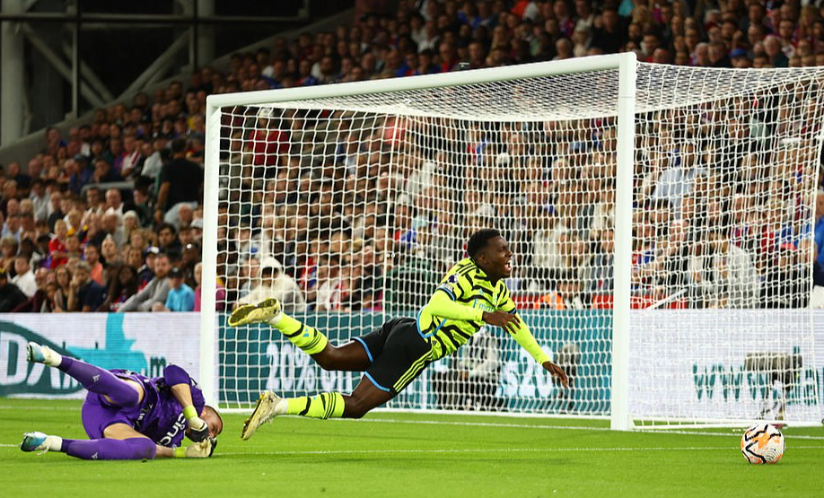 Arsenal tho&aacute;t hiểm tại s&acirc;n Crystal Palace, HLV Arteta đ&aacute; x&eacute;o trọng t&agrave;i - Ảnh 6.