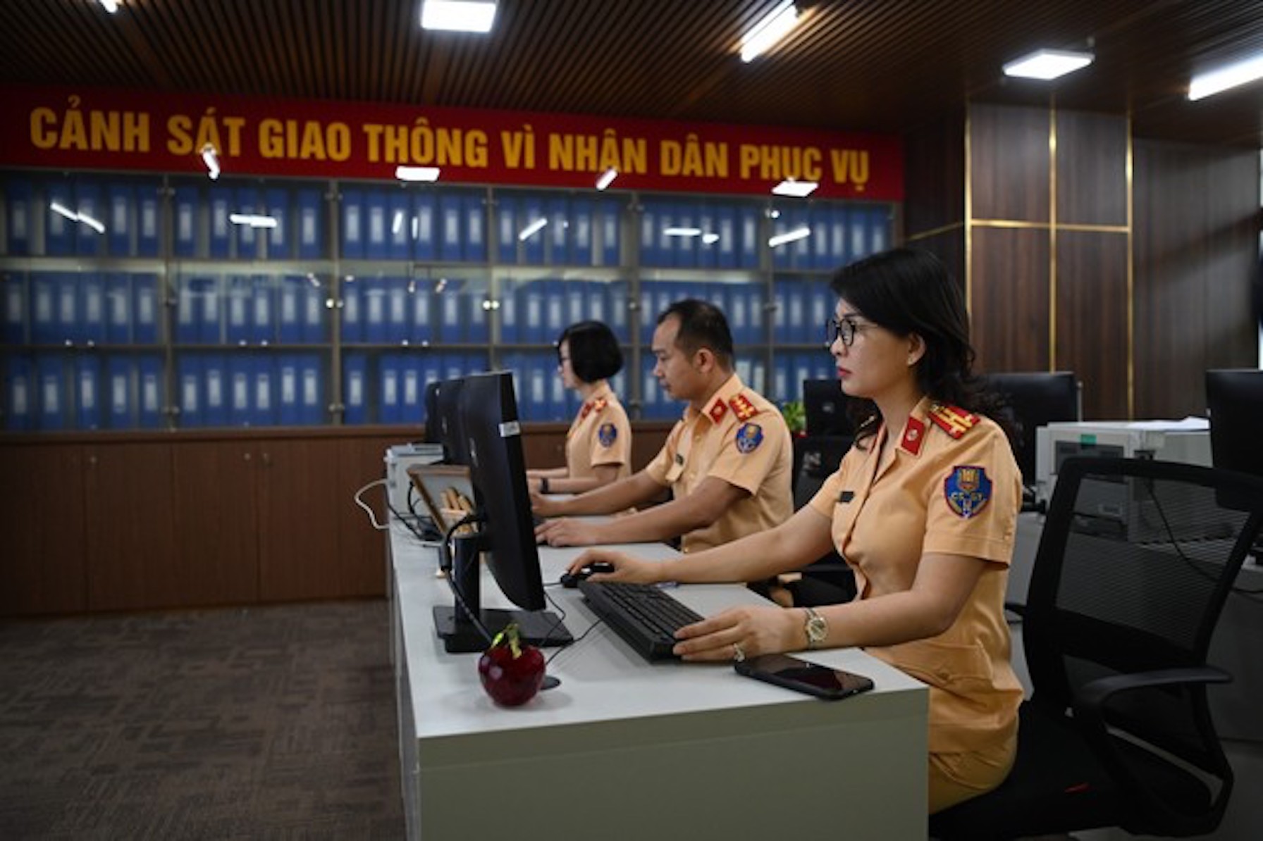 Sự cố kỹ thuật dừng phi&ecirc;n đấu gi&aacute; biển số xe: Người đấu gi&aacute; c&oacute; được trả lại tiền