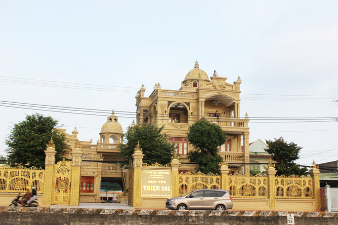 S&aacute;ng nay, hai cha con đại gia Thiện Soi hầu to&agrave; - Ảnh 2.