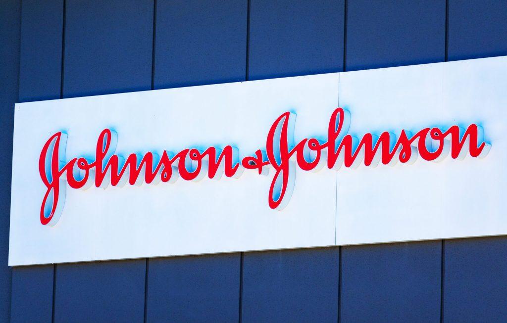 Johnson & Johnson báo cáo thu nhập quý 2 năm 2023
