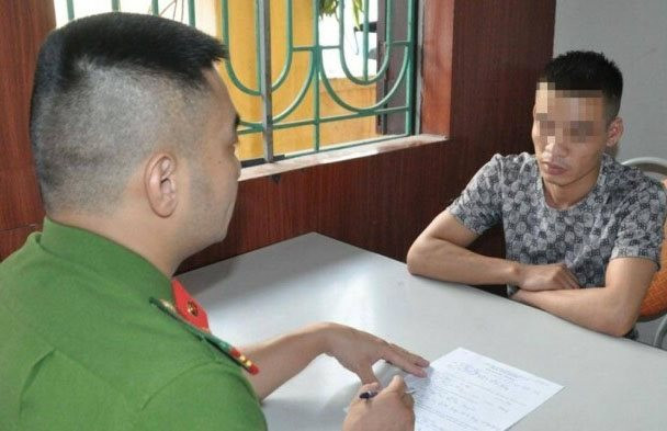 Cô gái bị người đàn ông cưỡng hiếp khi đi nhờ xe máy