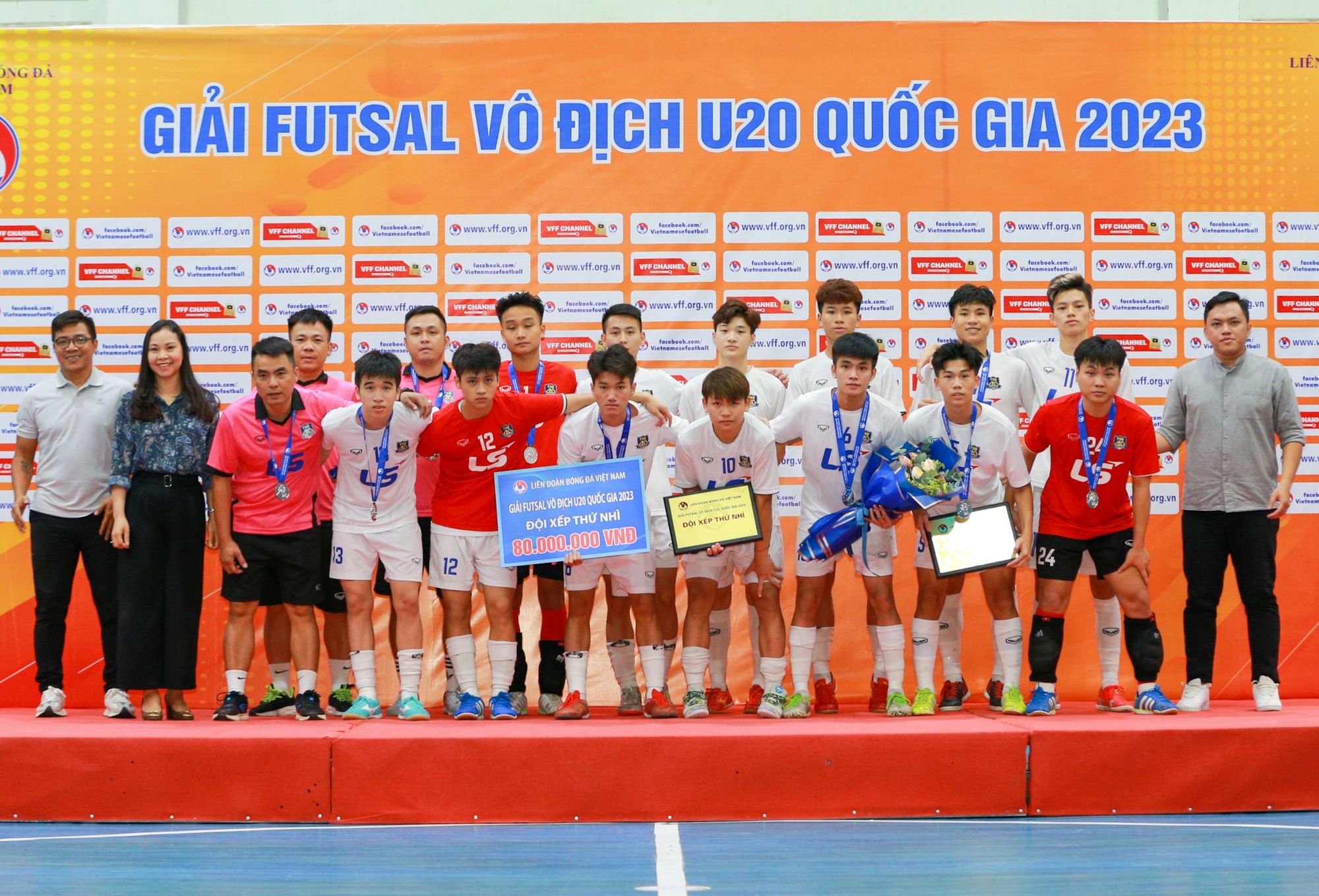 Cao Bằng c&ugrave;ng cựu HLV tuyển futsal Việt Nam v&ocirc; địch giải U20 Quốc gia 2023 - Ảnh 11.
