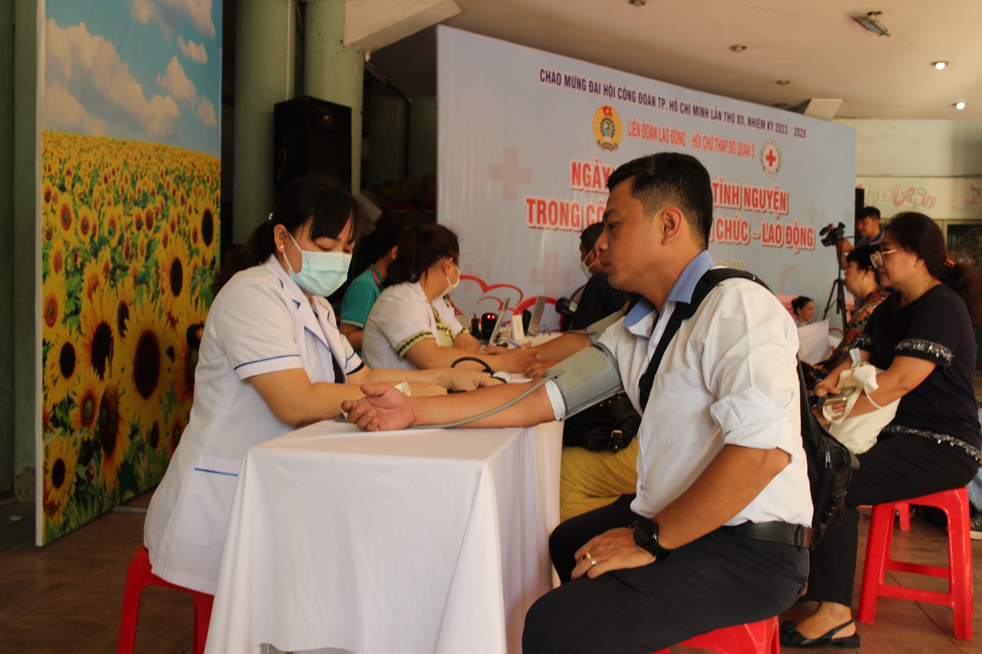 Lan tỏa chương trình hiến máu Một giọt máu - triệu tấm lòng - Ảnh 2.
