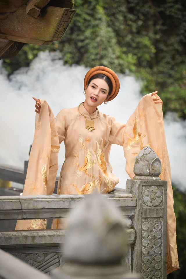 NSƯT Phạm Phương Thảo bị &aacute;m ảnh khi nghĩ đến gi&acirc;y ph&uacute;t từ biệt cha mẹ - Ảnh 4.