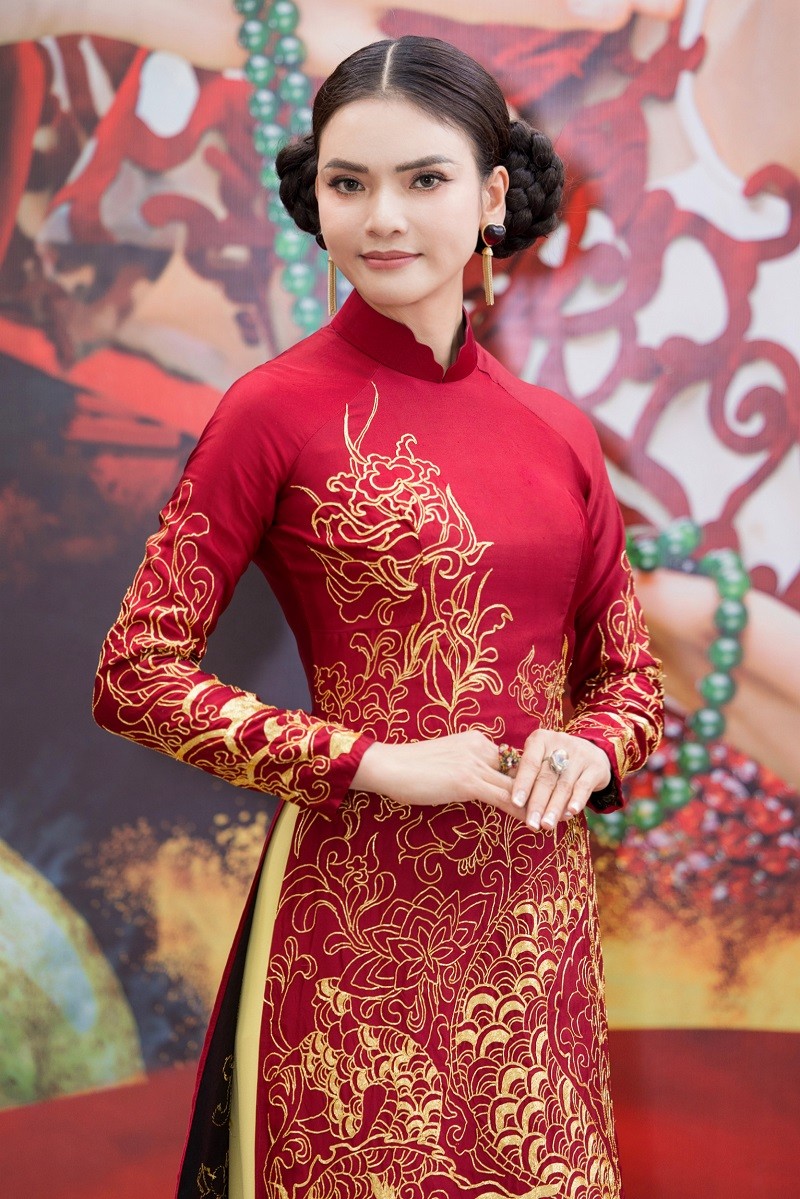 NSƯT Phạm Phương Thảo bị &aacute;m ảnh khi nghĩ đến gi&acirc;y ph&uacute;t từ biệt cha mẹ - Ảnh 3.