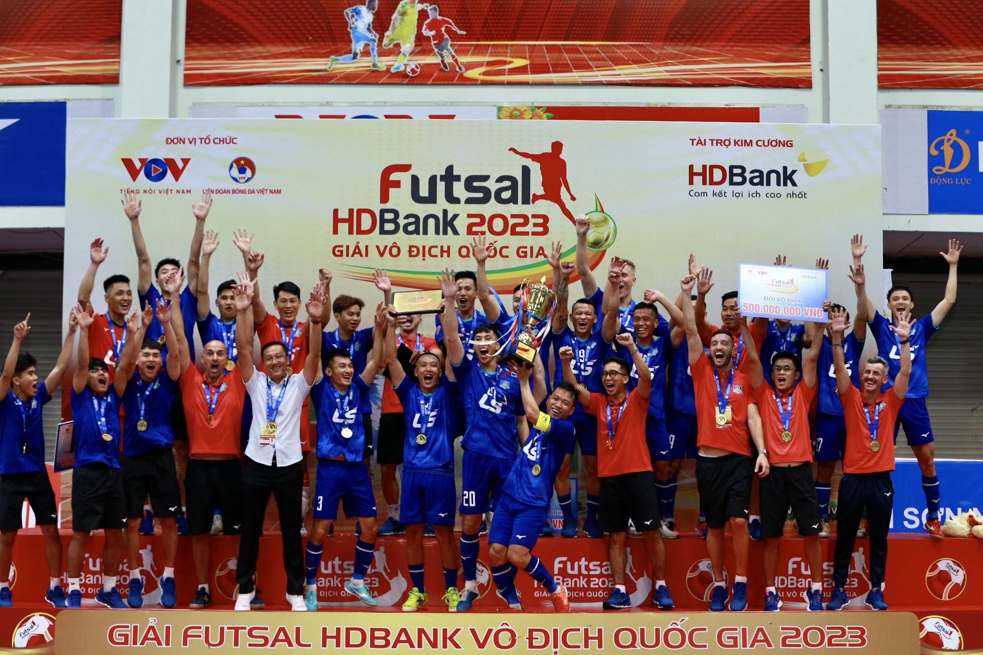 Đội trưởng tuyển Futsal Việt Nam giải nghệ v&agrave; l&yacute; do đưa ra quyết định - Ảnh 2.