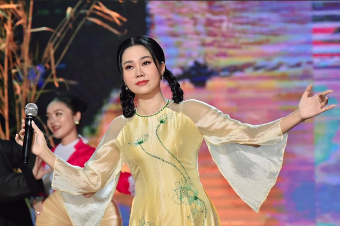 Đặng Hồng Nhung g&acirc;y x&uacute;c động với Lời ru qu&ecirc; mẹ - Ảnh 5.