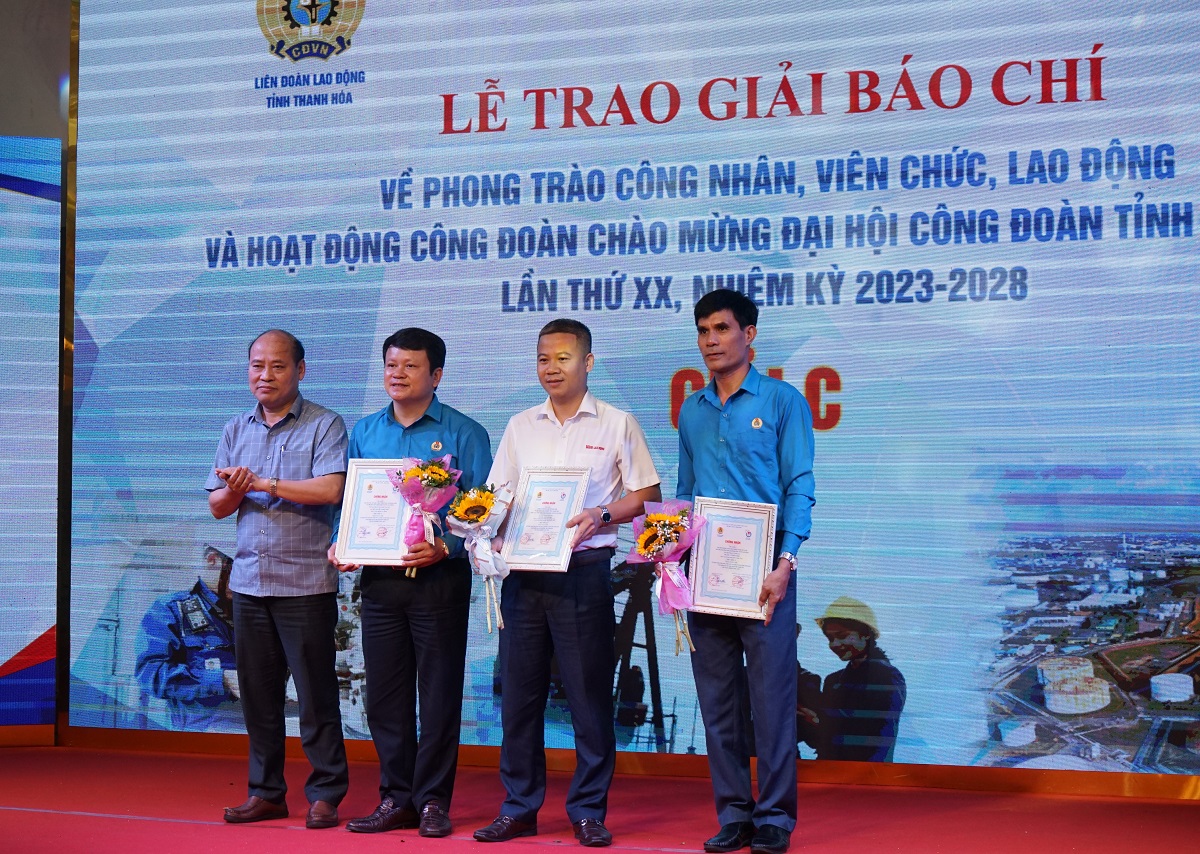 Phóng viên Báo Người Lao Động đoạt giải C báo chí viết về Công đoàn Thanh Hóa