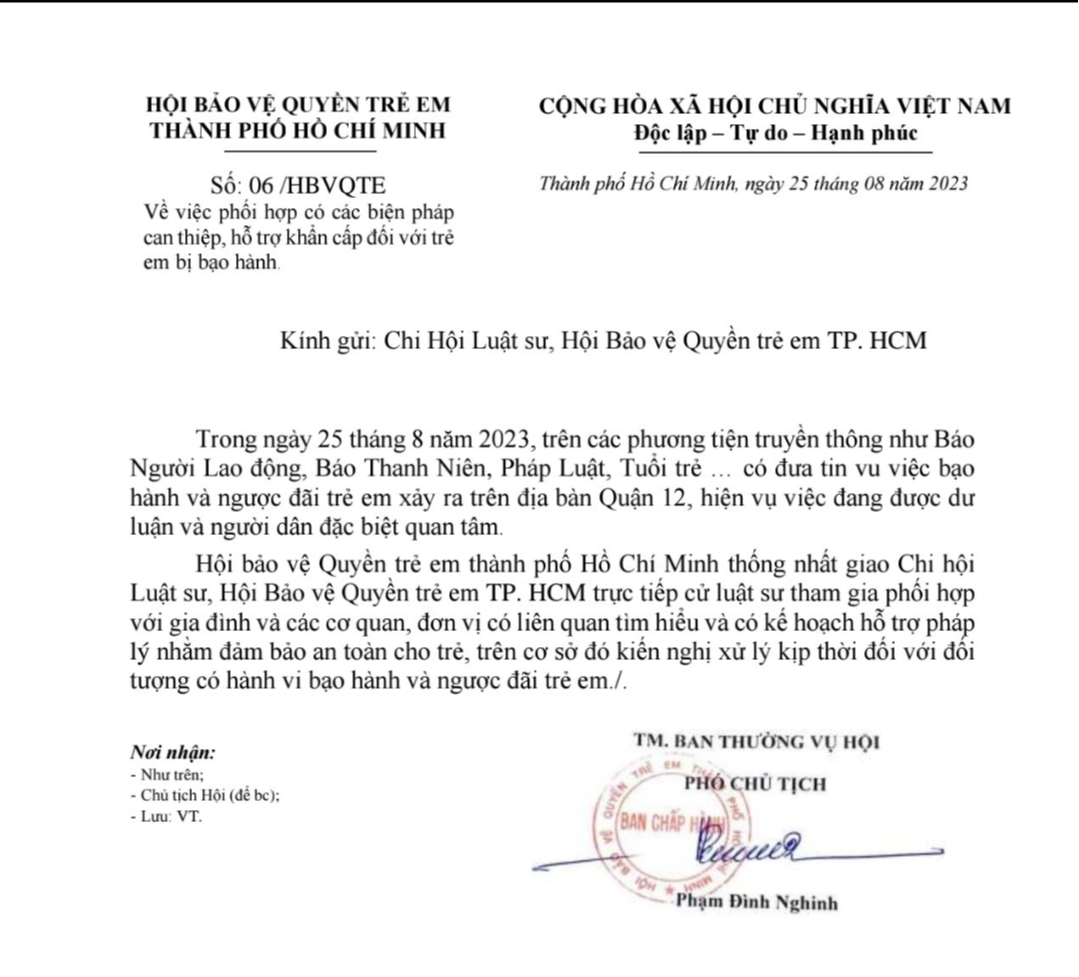 Vụ bé trai bị trói cột điện, bạo hành: Hội Bảo vệ Quyền trẻ em TP HCM vào cuộc - Ảnh 1.