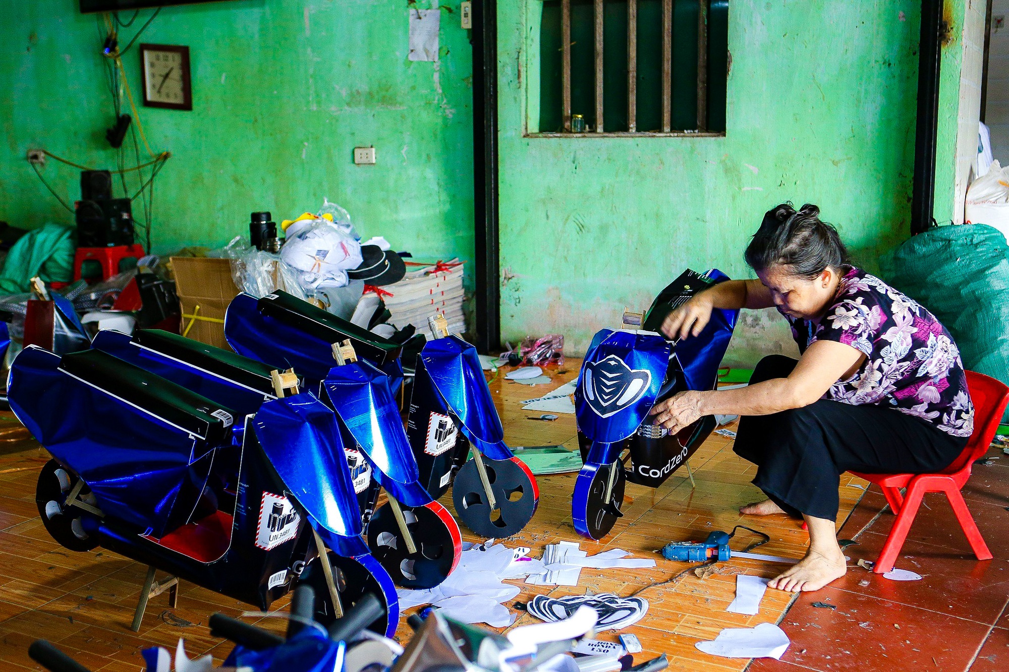 Mục sở thị thủ phủ sản xuất vàng mã tại miền Bắc trước rằm tháng 7