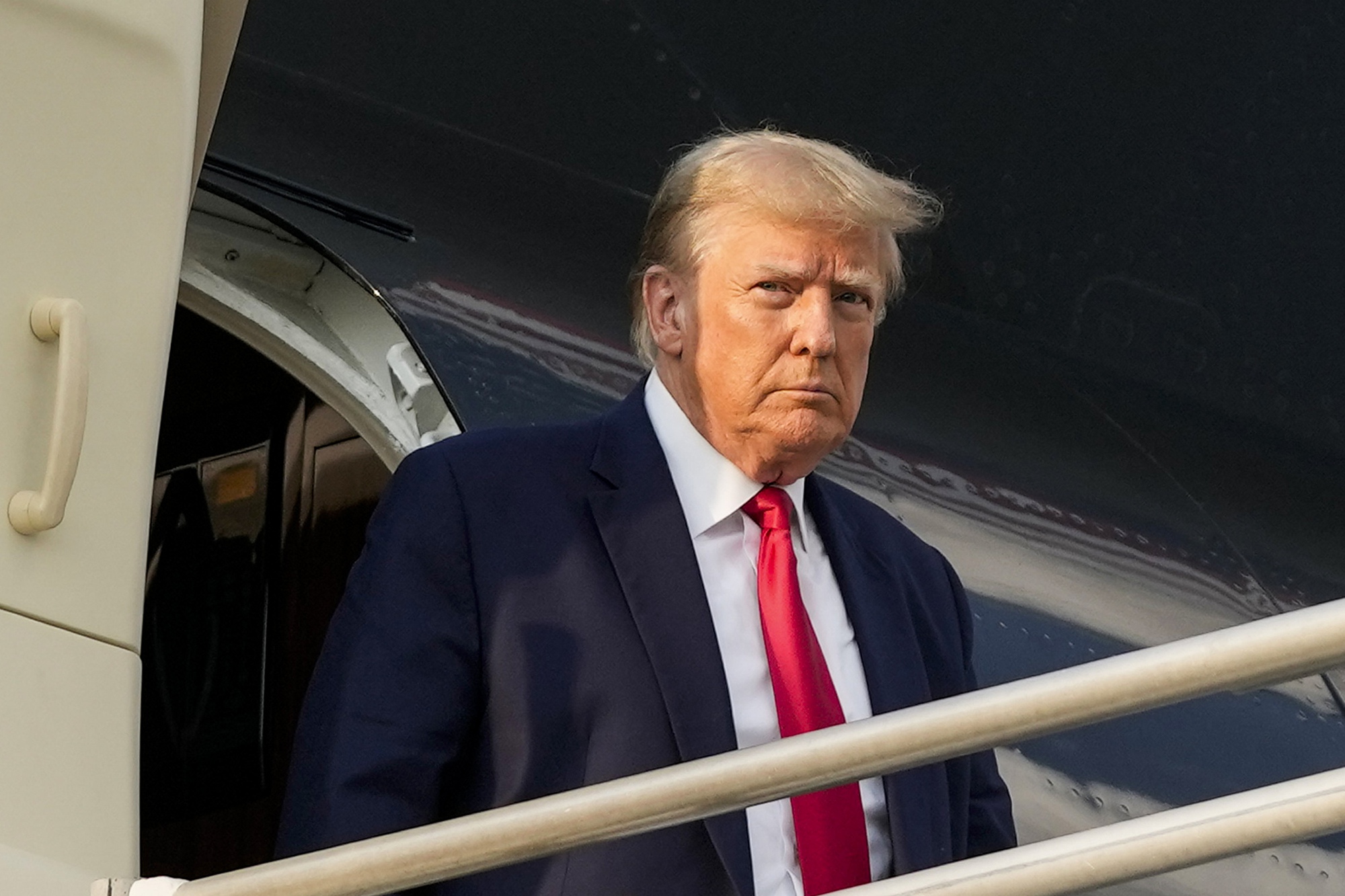 Vì sao các đối thủ Cộng hòa "ngại" công kích ông Trump?