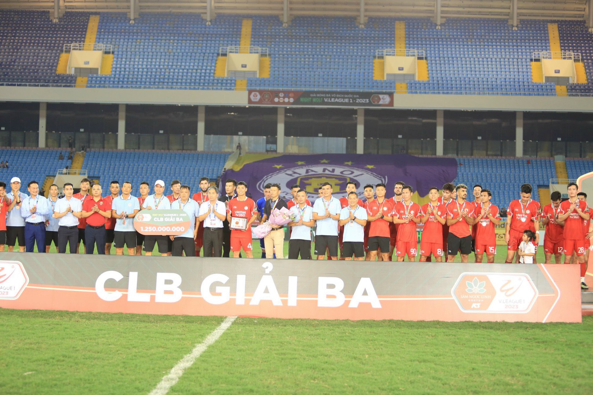 Đội C&ocirc;ng an H&agrave; Nội v&ocirc; địch V-League 2023 - Ảnh 7.
