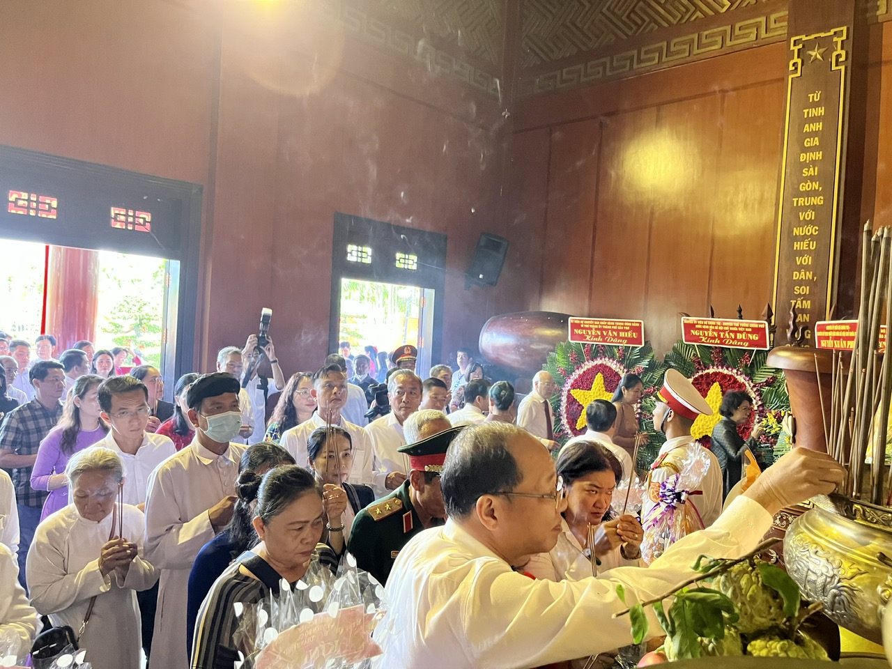 H&igrave;nh ảnh huyện H&oacute;c M&ocirc;n long trọng tổ chức Lễ giỗ 5 nguy&ecirc;n l&atilde;nh đạo Đảng - Ảnh 4.