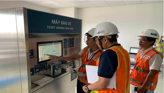 Tất bật cho sự kiện diễn ra trong ng&agrave;y mai của tuyến metro số 1 - Ảnh 5.